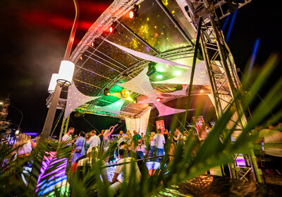 Künstlerbild von Tag24 Stadtfest-Lounge